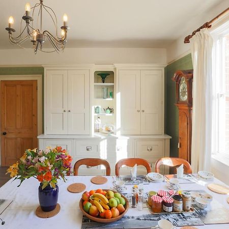 The Waltons Bed and Breakfast Dorking Eksteriør billede