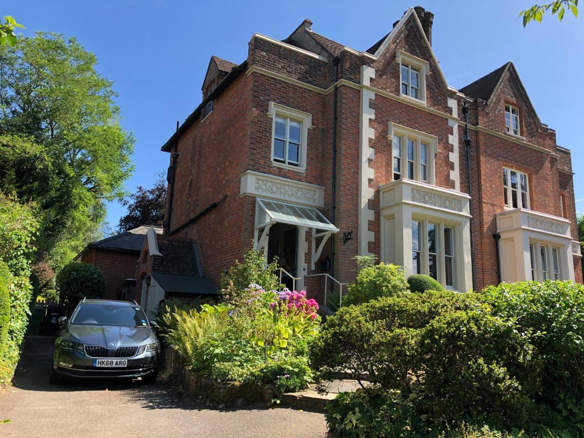 The Waltons Bed and Breakfast Dorking Eksteriør billede