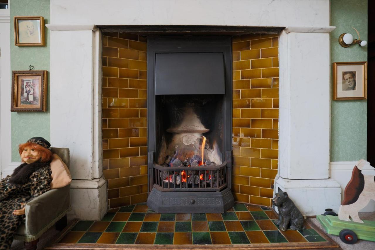 The Waltons Bed and Breakfast Dorking Eksteriør billede