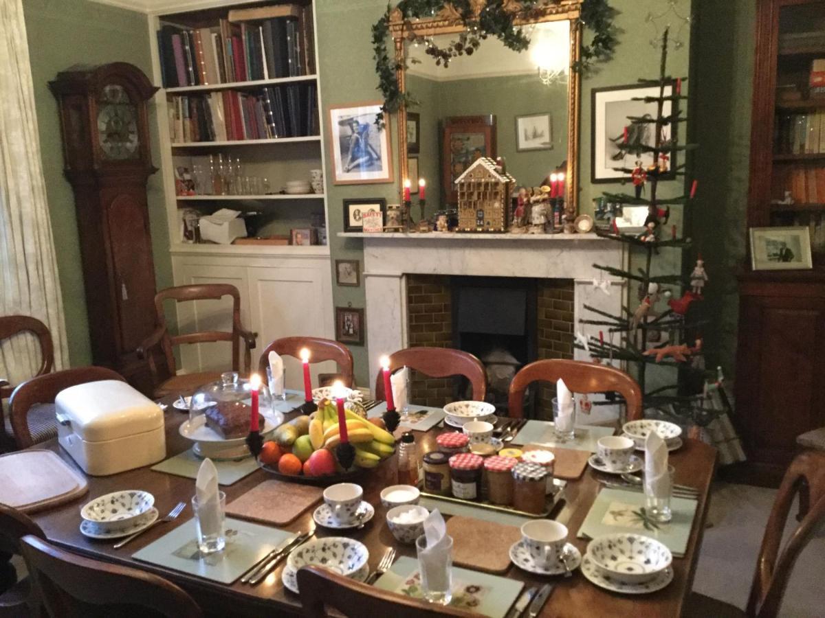 The Waltons Bed and Breakfast Dorking Eksteriør billede